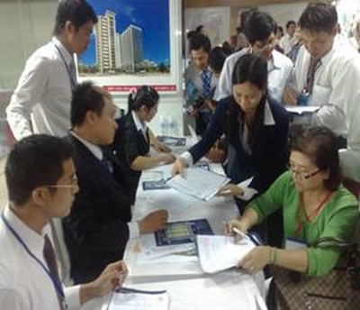 Khách hàng trở lại thị trường Bình Dương